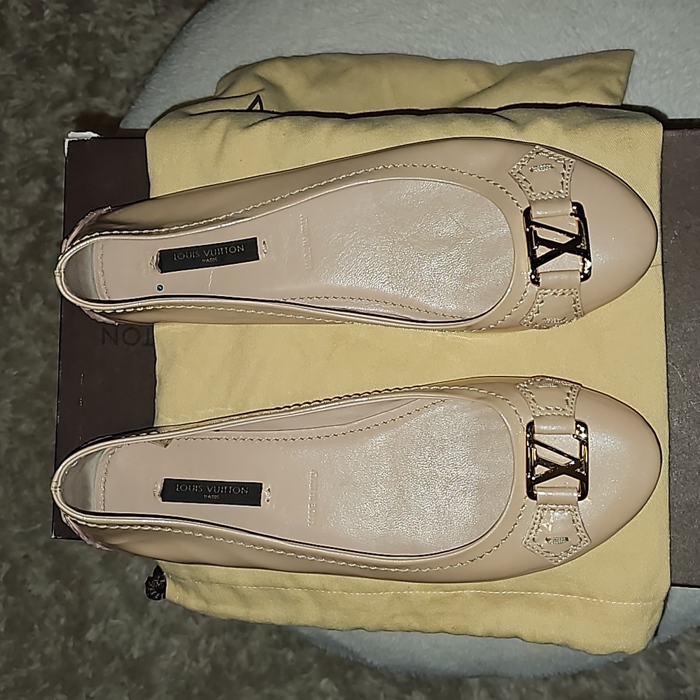 Louis Vuitton flat ballerina